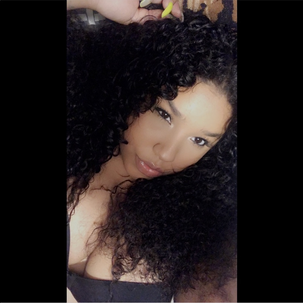 Meet Your Posher - Niyah 🌹
